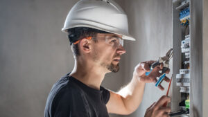 Por qué estudiar electricidad de manera virtual