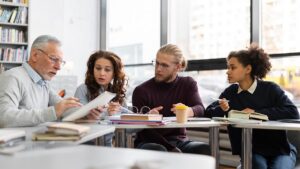 Retos y oportunidades de la docencia universitaria en la era digital