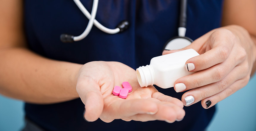 Qué tener en cuenta al elegir un curso virtual en administración de medicamentos