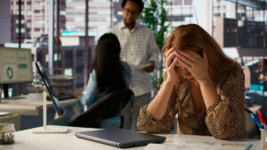 Bienestar laboral inicial: las señales de burnout
