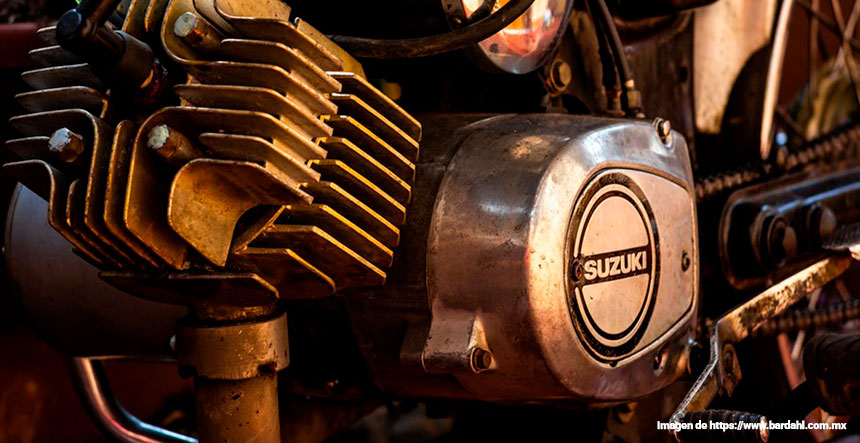 Historia del motor 2T: evolución y actualidad en la mecánica de motos