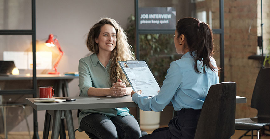 Seguimiento post‑entrevista 