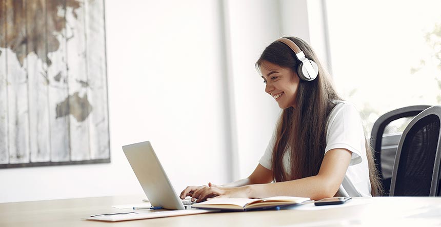 Carreras virtuales económicas en Colombia