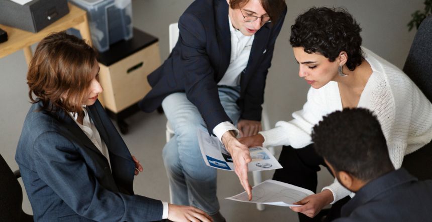 Ética profesional inicial: cómo manejar dilemas comunes y tomar decisiones