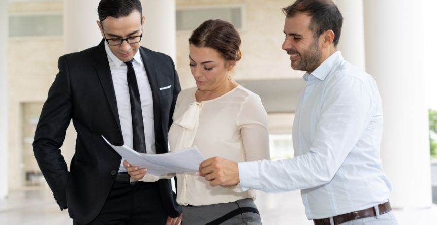 Ética profesional inicial: cómo manejar dilemas comunes y tomar decisiones