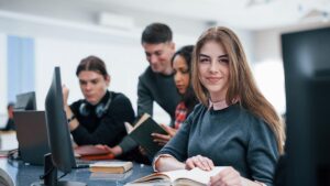 Cursos de educación gratis con diploma