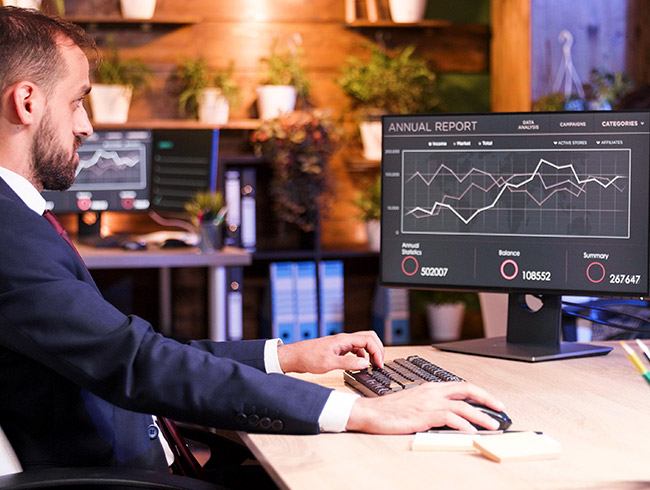 Diplomados virtuales gratis Analítica de riesgos financieros con IA