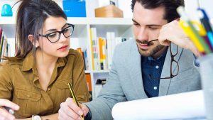 Polisura vs Coursera vs edX: ¿Cuál Diplomado Sirve para el Mercado Laboral Colombiano?
